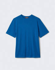 Loose-fitting t-shirt