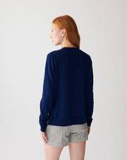 Loose round neck pullover