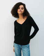 Loose openwork lines pullover with seamfree V-neck