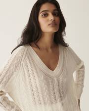Oversized twisted cable-knit jumper