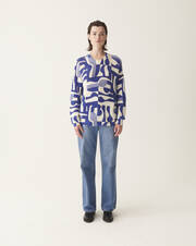 Abstract print round neck pullover
