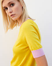 Extrafine short-sleeved crew neck pullover with contrasting finishes