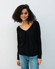 Loose openwork lines pullover with seamfree V-neck