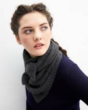 Airy cable-stitch shawl 115 cm x 85 cm